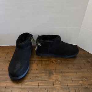 Juicy Couture Boots with the fur